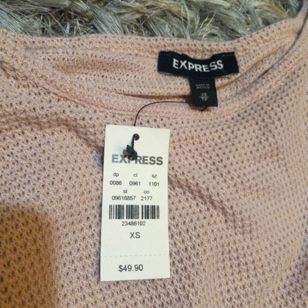 Express. Light pink crop top shirt with wrap tie on back. Size XS - Picture 3 of 9